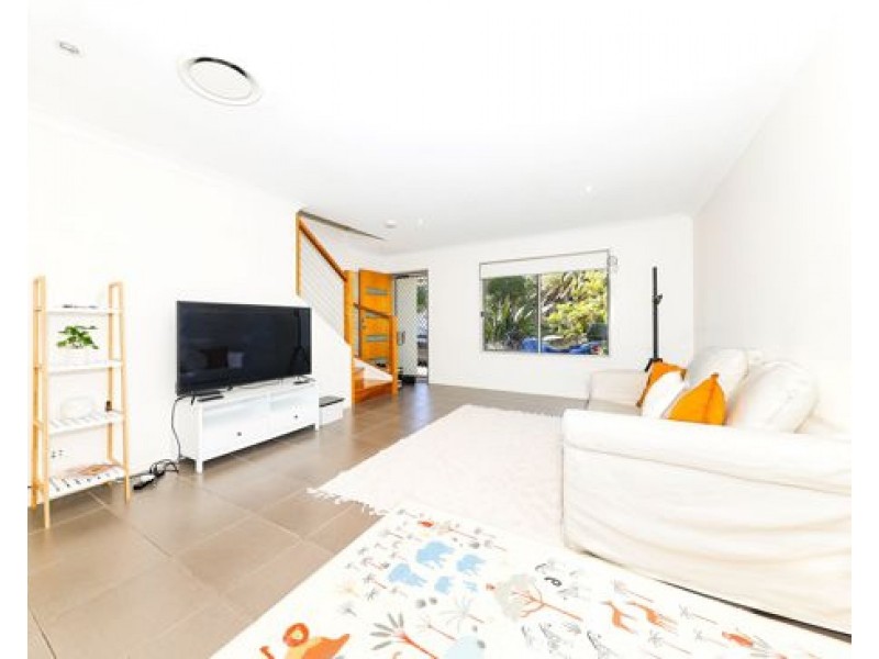 40 20 Kianawah Road South, Manly West QLD 4179