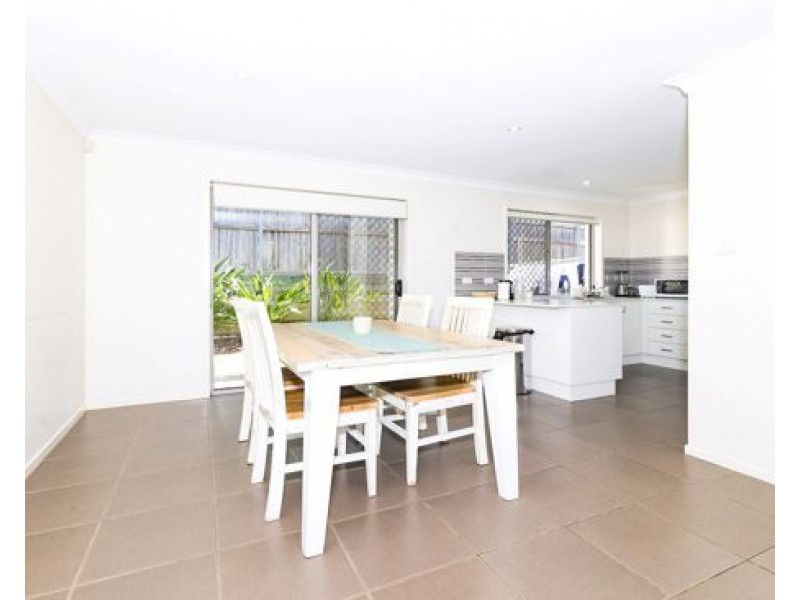 40 20 Kianawah Road South, Manly West QLD 4179