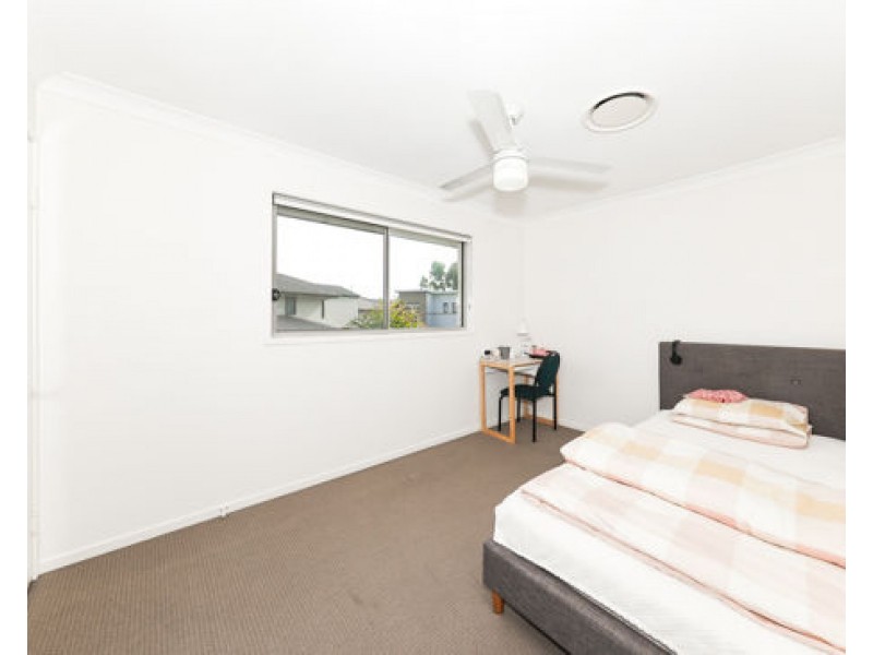 40 20 Kianawah Road South, Manly West QLD 4179