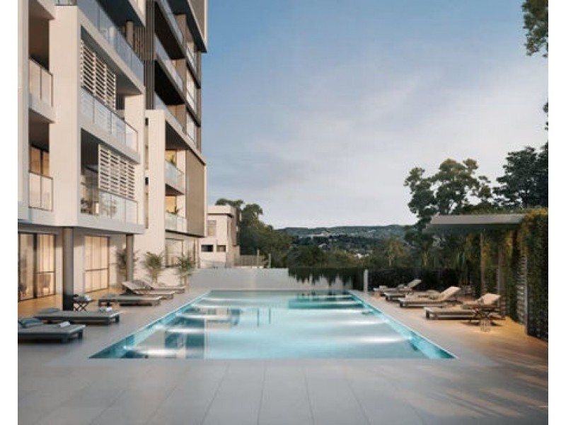 105/1 waterfront place, Robina QLD 4226