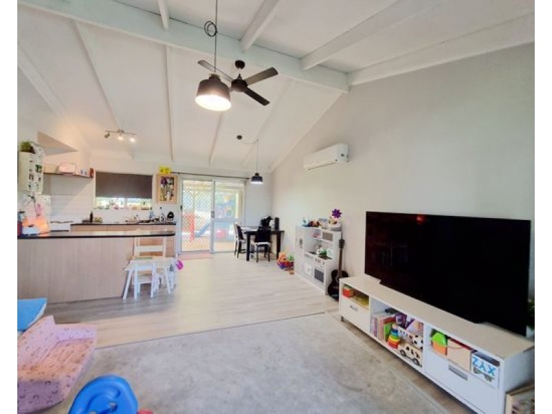 1 Hinchinbrook Ave, Bethania QLD 4205
