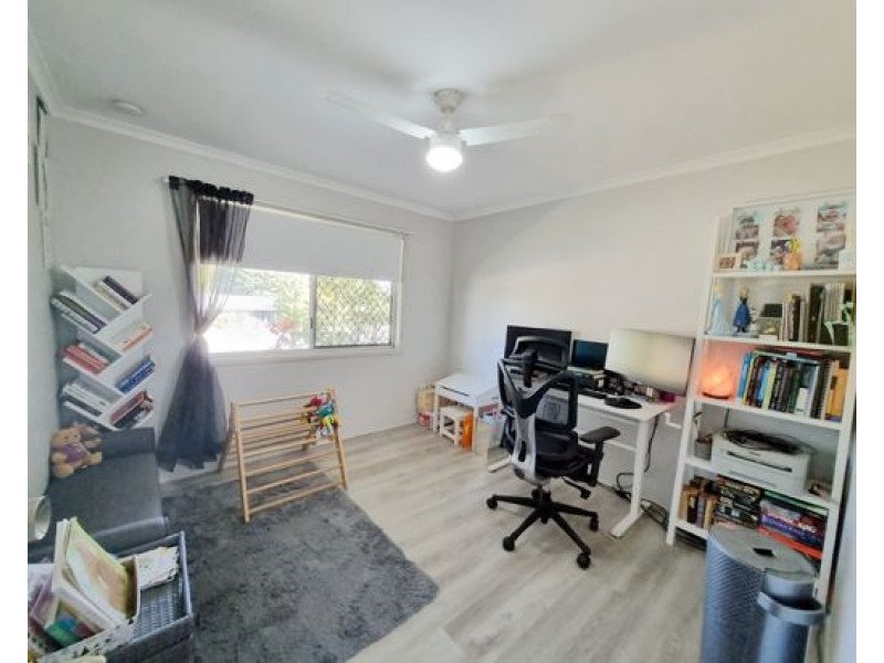 1 Hinchinbrook Ave, Bethania QLD 4205