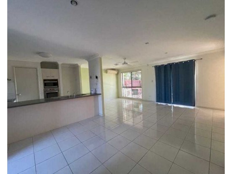 12 74 Plaza Street, Wynnum West QLD 4178