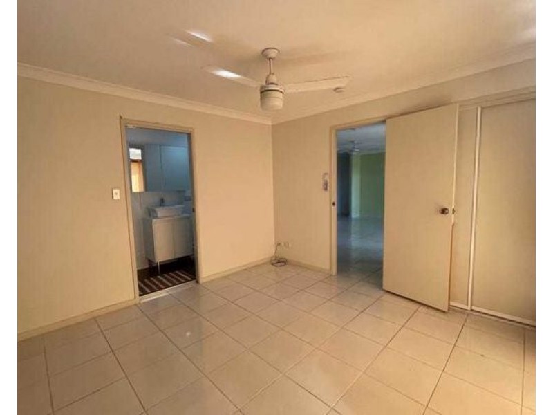 12 74 Plaza Street, Wynnum West QLD 4178