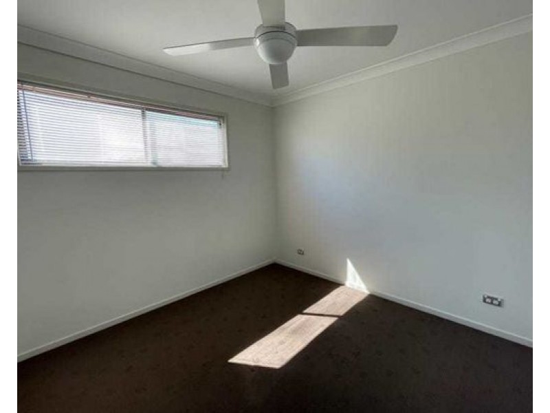 12 74 Plaza Street, Wynnum West QLD 4178