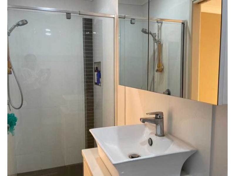 12 74 Plaza Street, Wynnum West QLD 4178