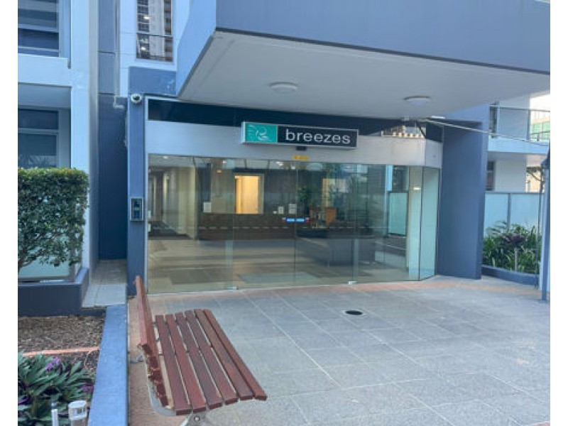202/3 Como Crescent, Southport QLD 4215
