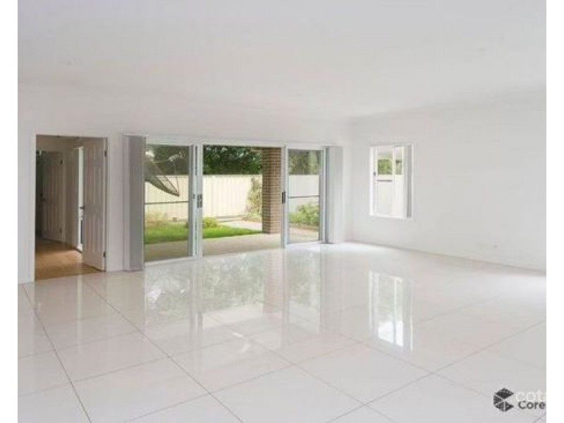 2/28 Compass Dive, Biggera Waters QLD 4216