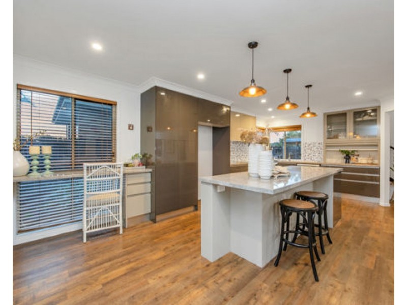 27 Grandview Place, Carindale QLD 4152