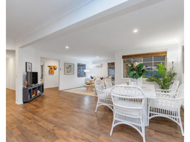 27 Grandview Place, Carindale QLD 4152