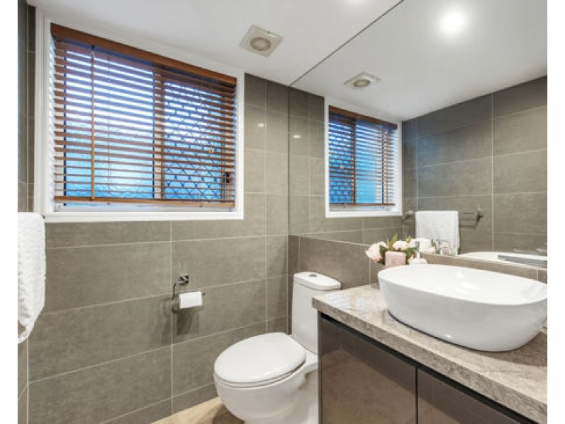 27 Grandview Place, Carindale QLD 4152