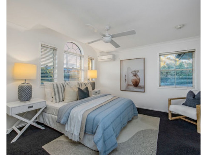 27 Grandview Place, Carindale QLD 4152