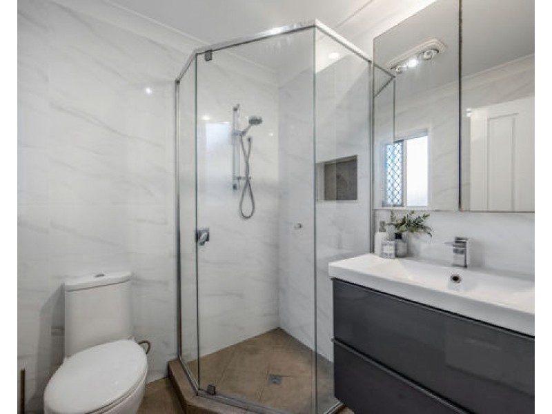 27 Grandview Place, Carindale QLD 4152