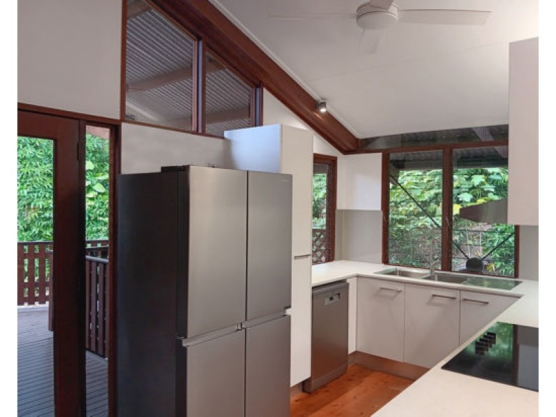 0 Hillview Crescent, Whitfield QLD 4870