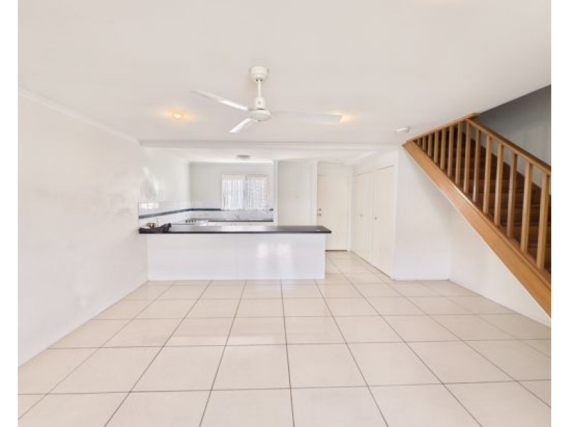 52 Blackwood Rd, Logan Central QLD 4114