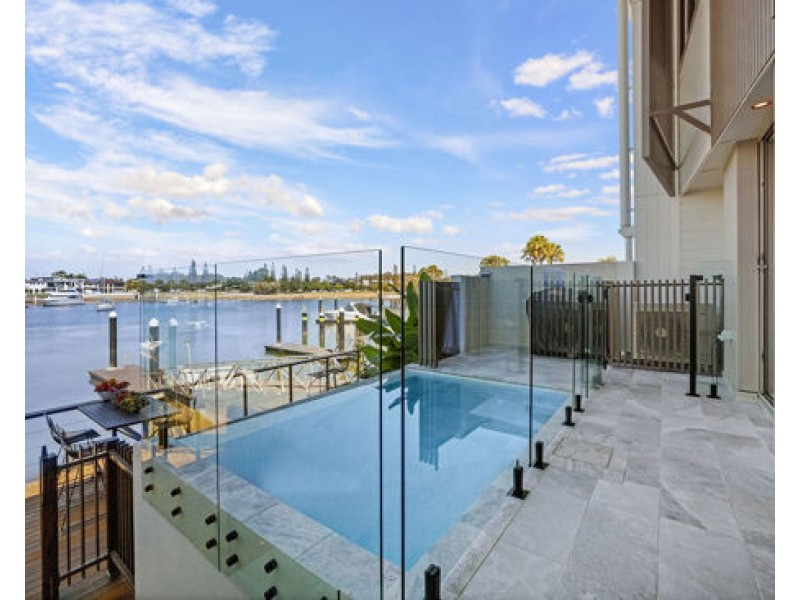 6/191 QUAY CIRCUIT, Newport QLD 4020
