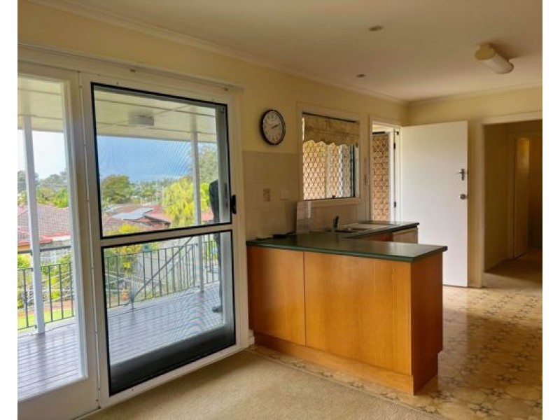 80 Long Street, Camp Hill QLD 4152