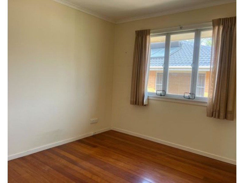 80 Long Street, Camp Hill QLD 4152