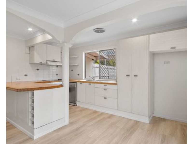 2/9 Matina Street, Biggera Waters QLD 4216