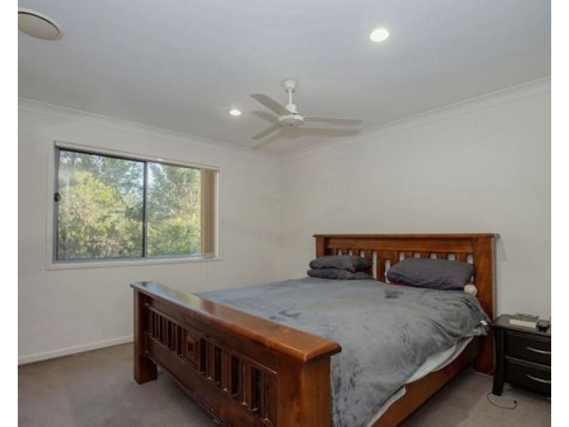 1 Belongil Street, Pacific Pines QLD 4211