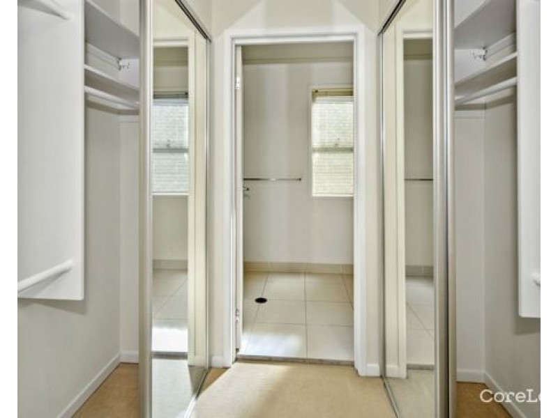 1 Belongil Street, Pacific Pines QLD 4211