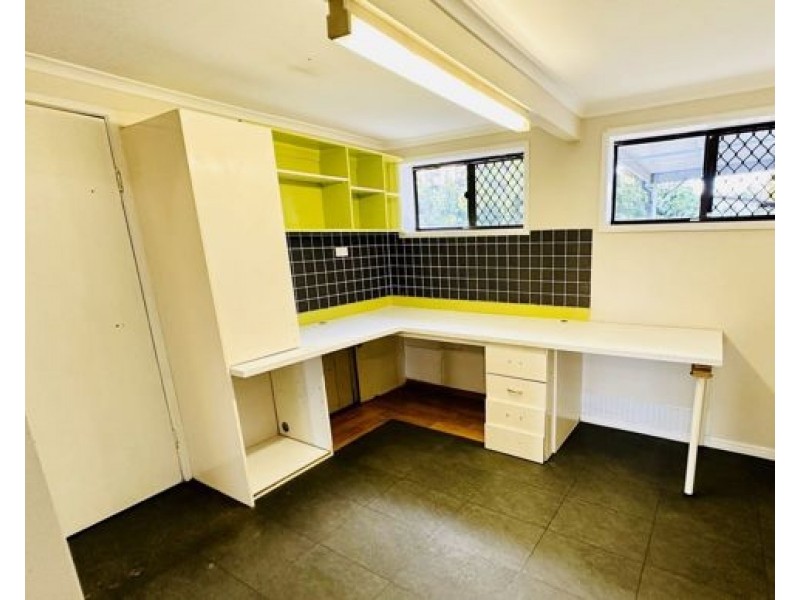 19 Hakea Street, Crestmead QLD 4132