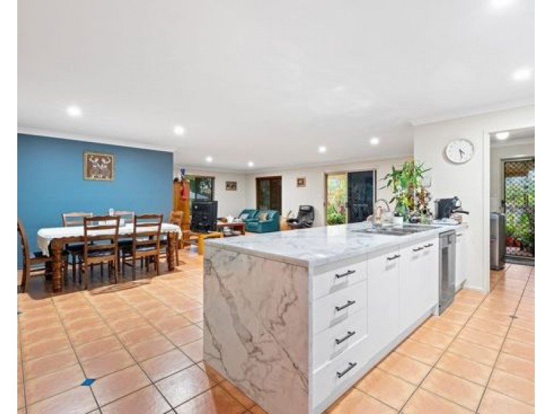 52 Harrison Crescent, Forest Lake QLD 4078