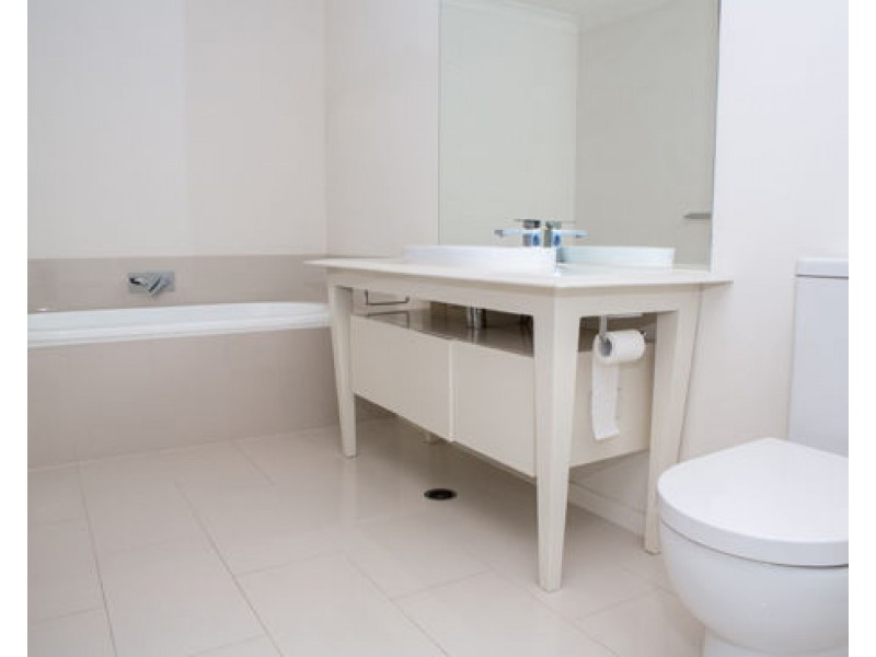 152 North Hill Drive, Robina QLD 4226