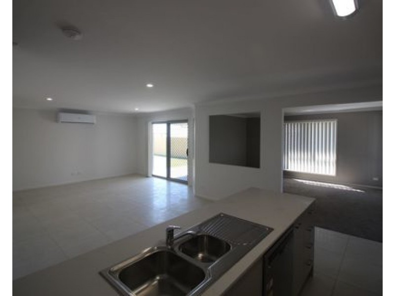 61 CLEARWATER STREET, Bethania QLD 4205
