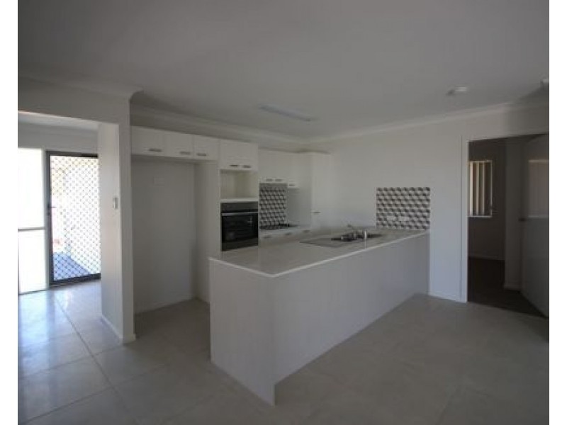 61 CLEARWATER STREET, Bethania QLD 4205
