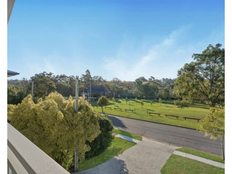 22 California Road, Oxley QLD 4075