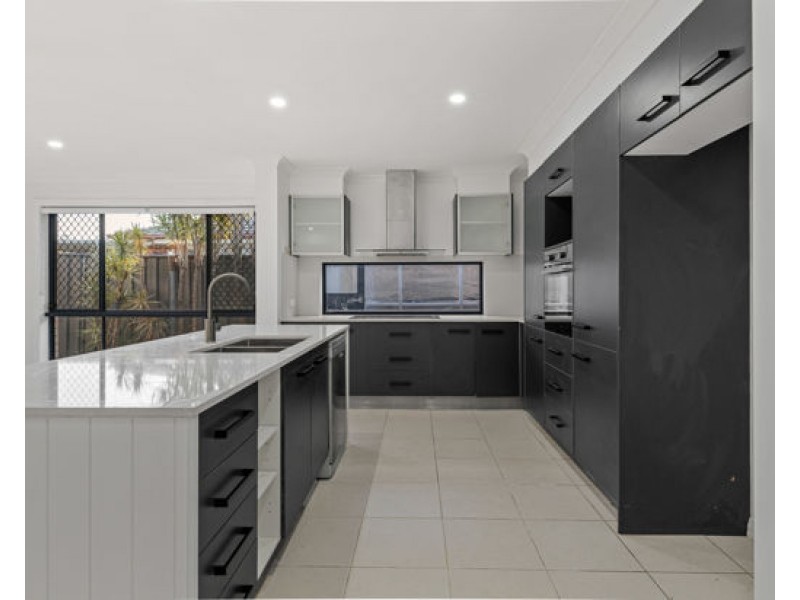 28 Collingrove Circuit, Pimpama QLD 4209
