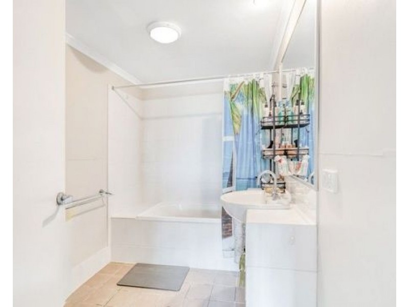 7/1 McNaughton St, Redcliffe QLD 4020