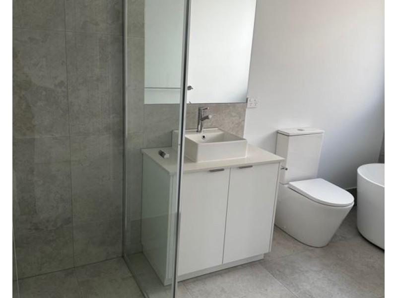 16 Olympus Drive, White Rock QLD 4306