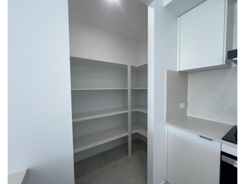 16 Olympus Drive, White Rock QLD 4306