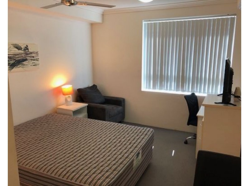 2402A / 3 Main Street, Varsity Lakes QLD 4227