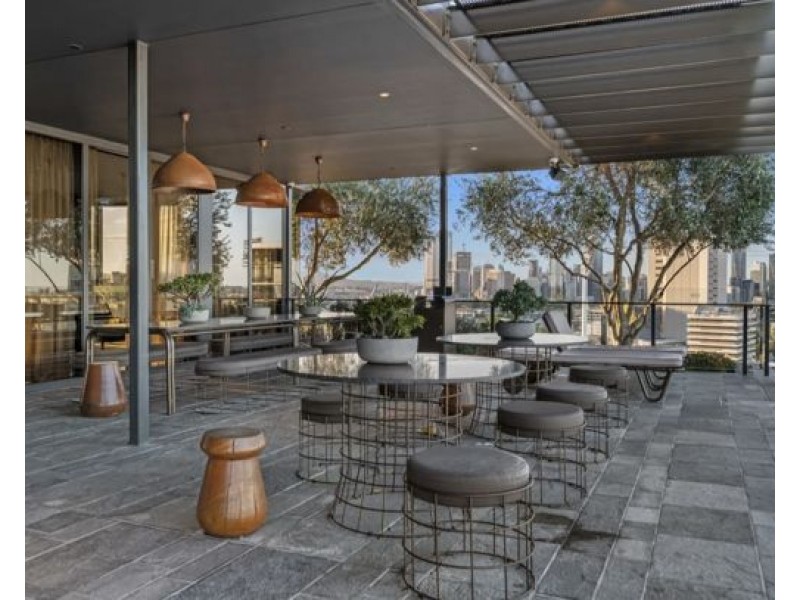 704/62 Logan Road, Woolloongabba QLD 4102