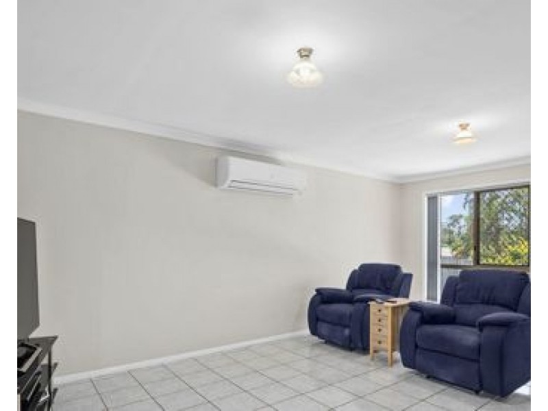 9 Jewel Court, Regents Park QLD 4118
