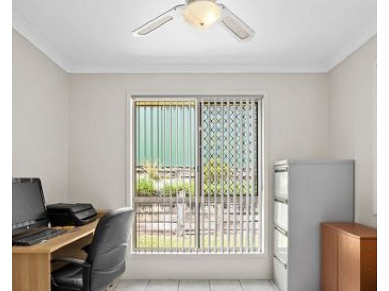 9 Jewel Court, Regents Park QLD 4118