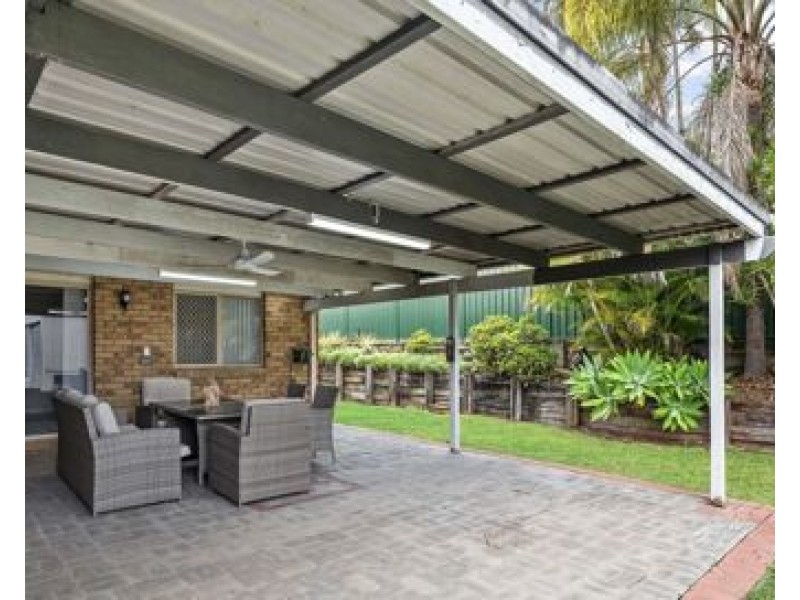 9 Jewel Court, Regents Park QLD 4118