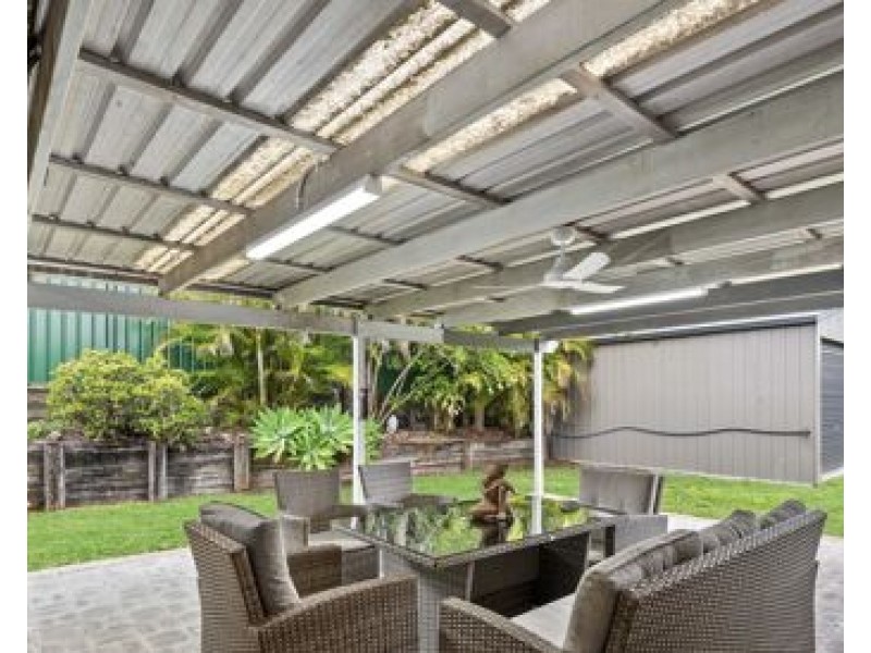 9 Jewel Court, Regents Park QLD 4118