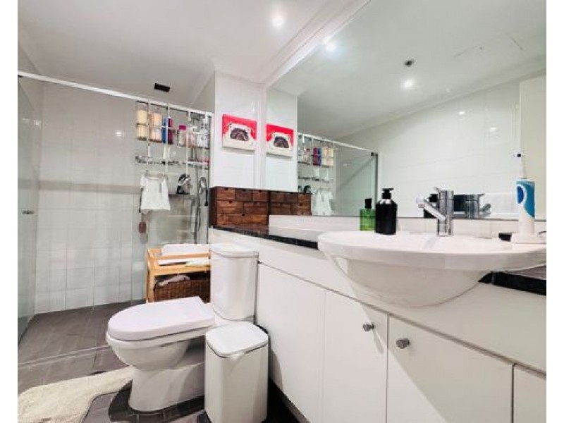 201/221 Sydney Park Road, Erskineville NSW 2043