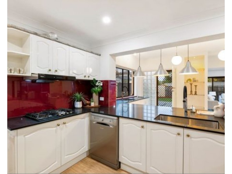 2 Yorkshire Place, Stretton QLD 4116