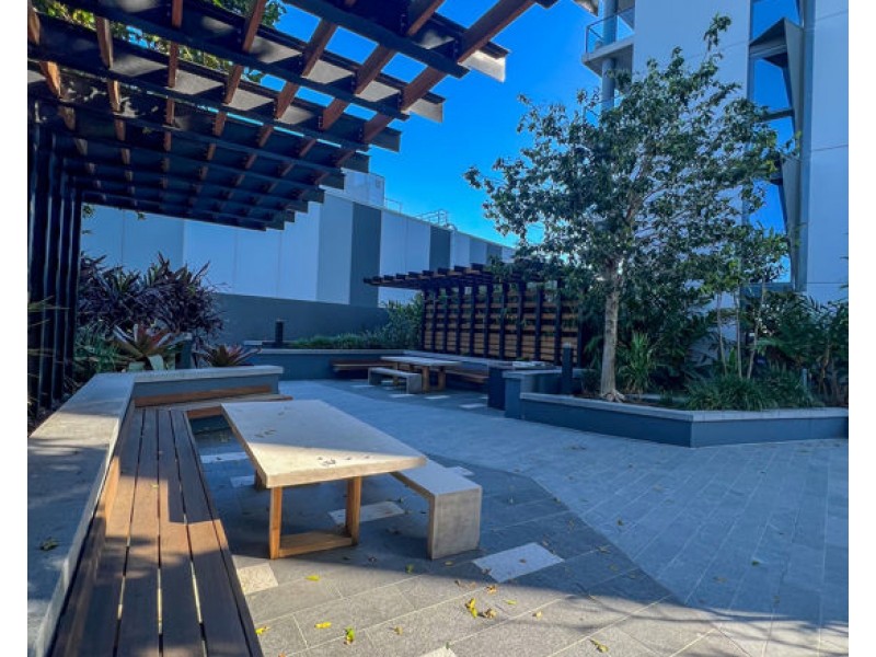 30301/300 OLD CLEVELAND ROAD, Coorparoo QLD 4151