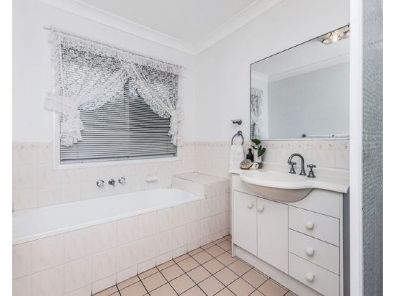 46 Clarendon Circuit, Forest Lake QLD 4078