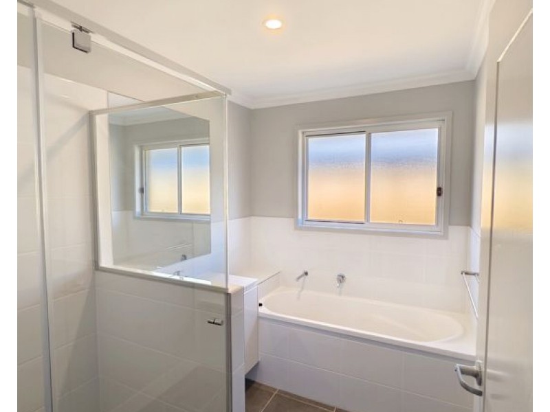 32 Raven Court, Park Ridge QLD 4125