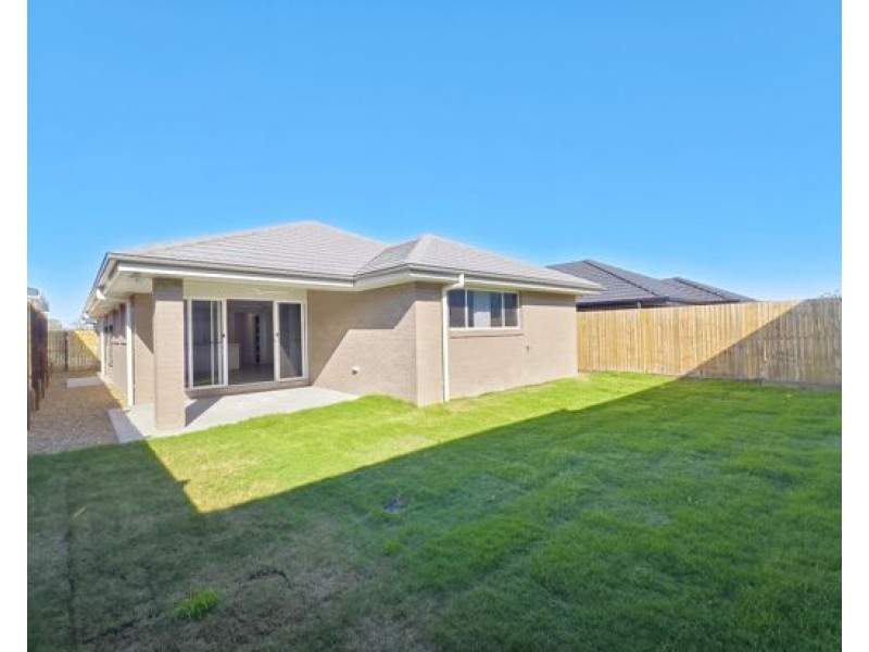 32 Raven Court, Park Ridge QLD 4125