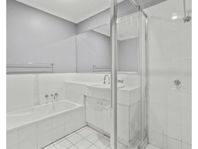 30/128 Benowa Road, Southport QLD 4215