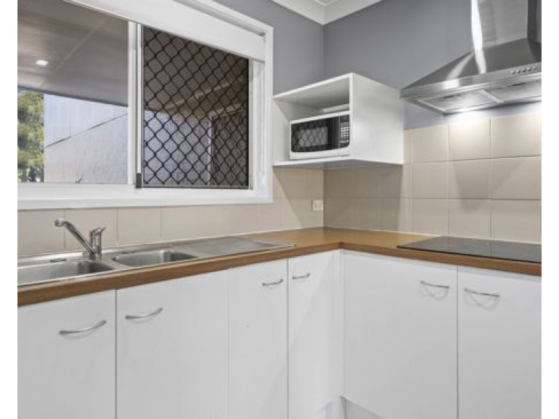 30/128 Benowa Road, Southport QLD 4215