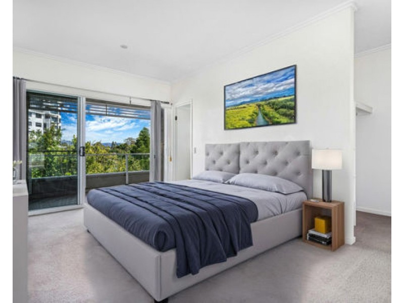 10 Brooklyn Crescent, Robina, Robina QLD 4226